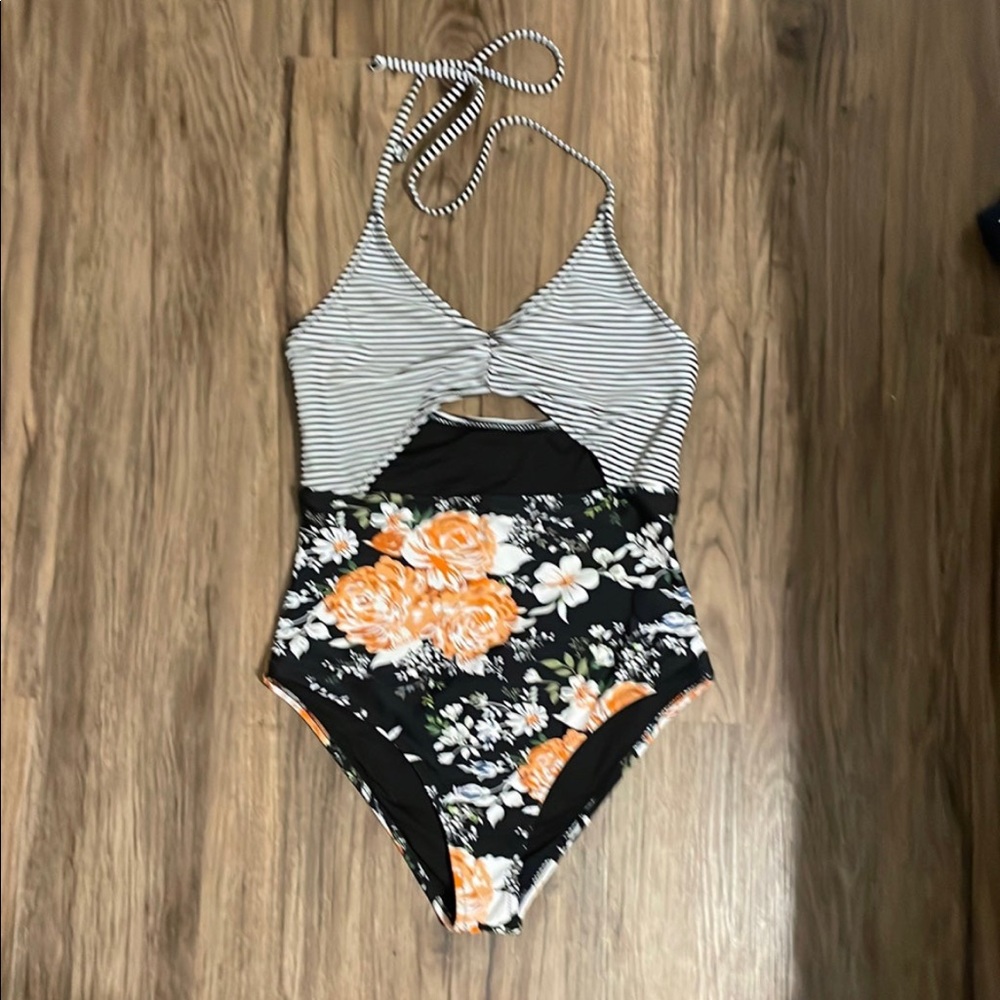 Cupshe one-piece bathing suit